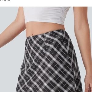 Elegant Checkered Midi Skirt